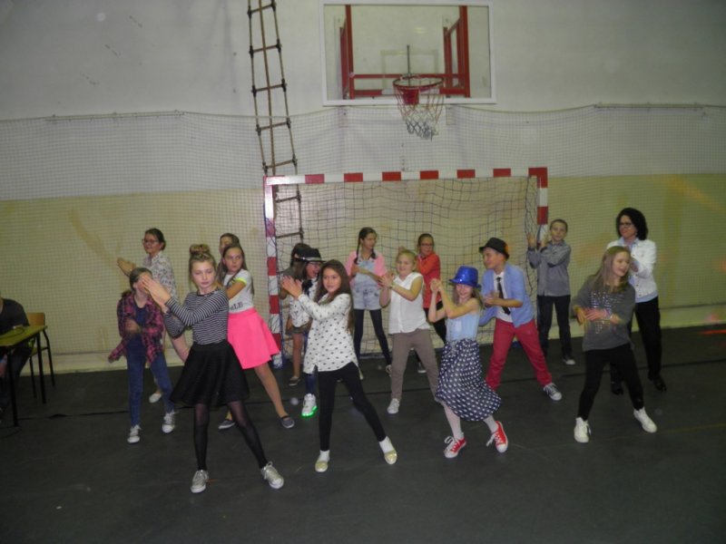 Zabawa andrzejkowo - integracyjna SP